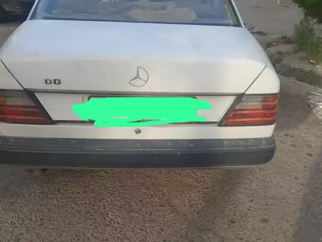 Mercedes-Benz W124, 1989 1, avtobaza.tj