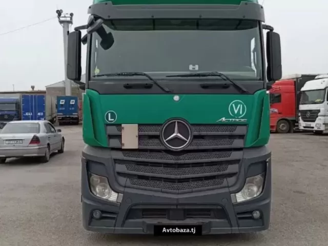 Тягач Mercedes-Bens 1, avtobaza.tj