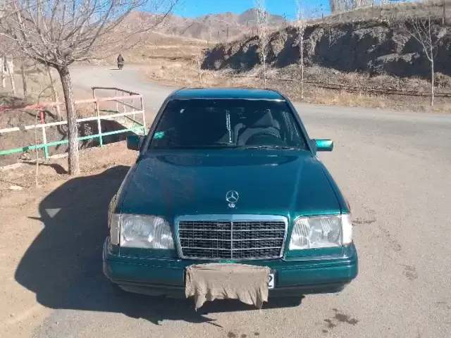 Mercedes-Benz W124, 1994 1, avtobaza.tj
