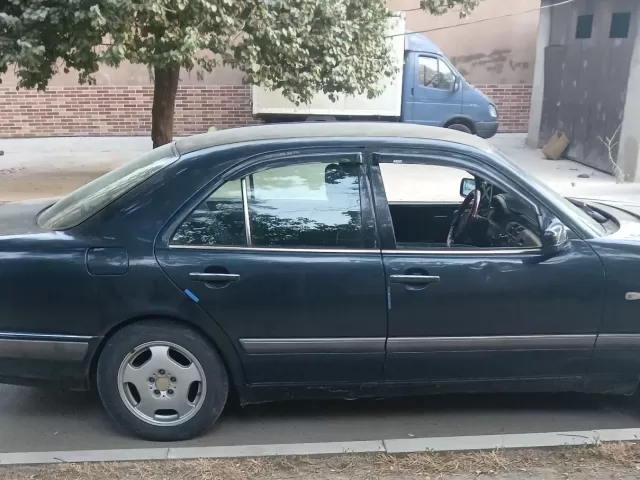 Mercedes-Benz E class, 1996 1, avtobaza.tj