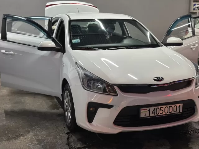 Kia Rio, 2017 1, avtobaza.tj