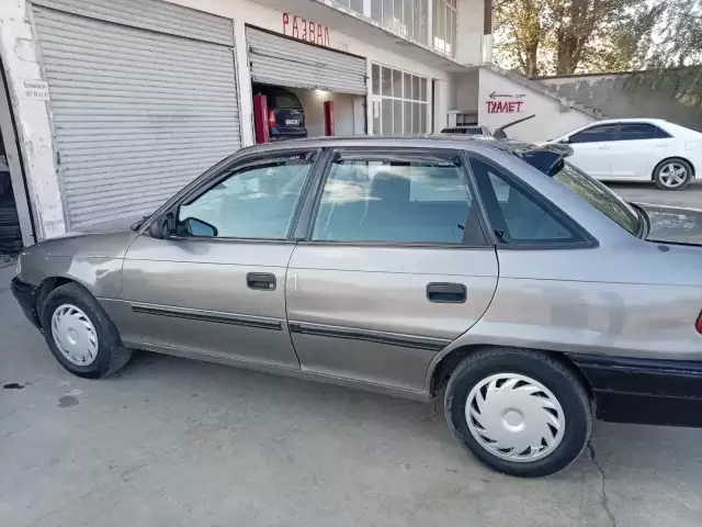 Opel Astra F, 1992 1, avtobaza.tj