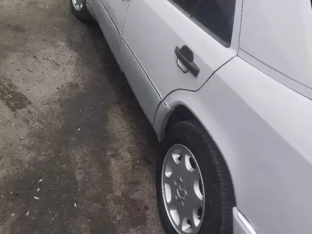 Mercedes-Benz W124, 1992 1, avtobaza.tj Mercedes-Benz W124, 1992 1, avtobaza.tj