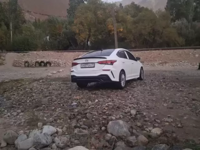 Hyundai Solaris, 2017 1, avtobaza.tj