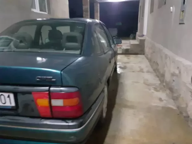 Opel Vectra A 1, avtobaza.tj