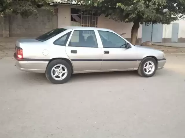 Opel Vectra A, 1993 1, avtobaza.tj Opel Vectra A, 1993 1, avtobaza.tj