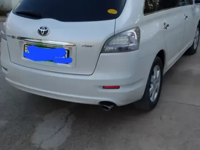 Toyota Mark X ZiO 1, avtobaza.tj