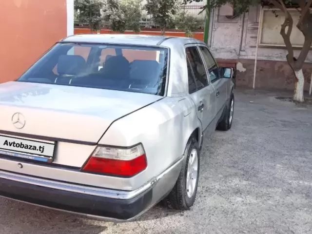 Mercedes-Benz E class 1, avtobaza.tj