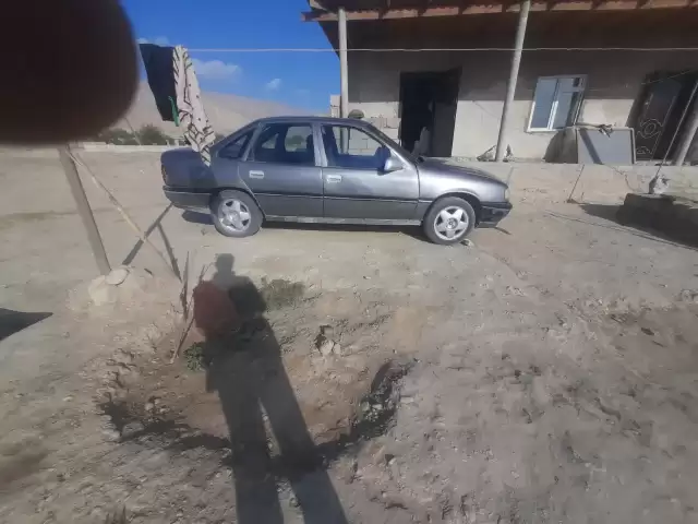 Opel Vectra A 1, avtobaza.tj
