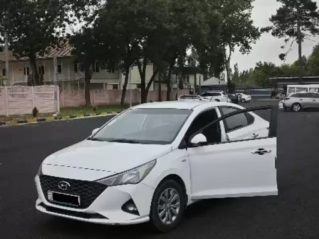 Hyundai Solaris, 2022 1, avtobaza.tj