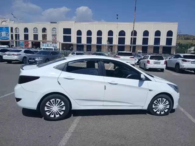 Hyundai Solaris, 2016 1, avtobaza.tj