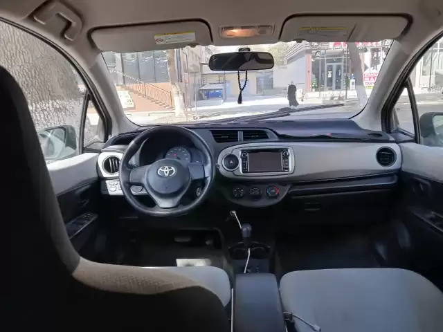 Toyota Vitz 1, avtobaza.tj