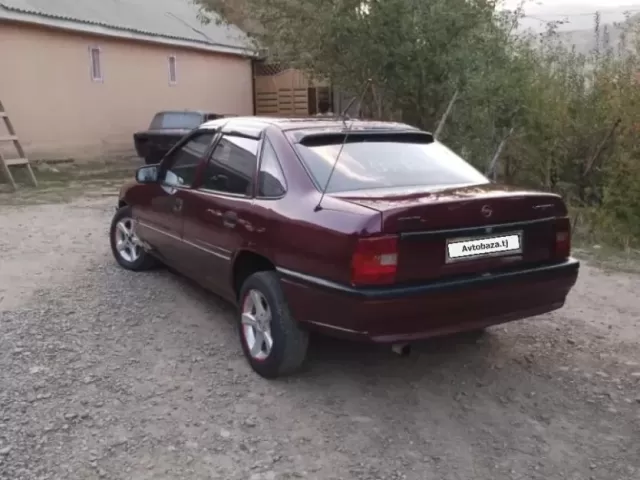 Opel Vectra A 1, avtobaza.tj