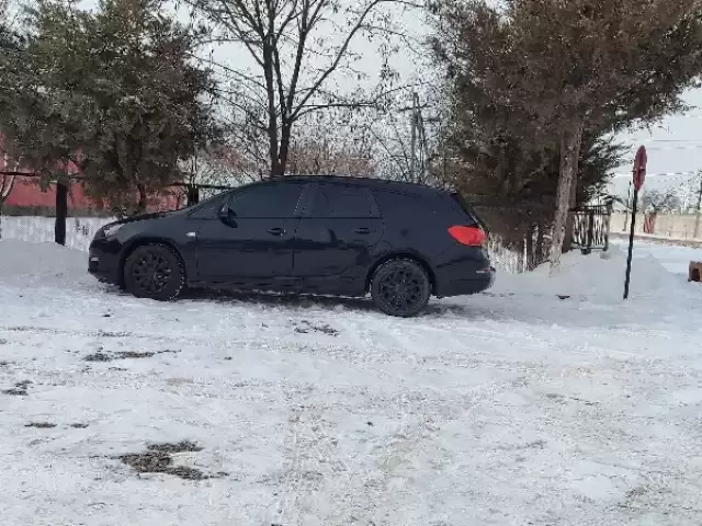 Opel Astra J, 2015 1, avtobaza.tj