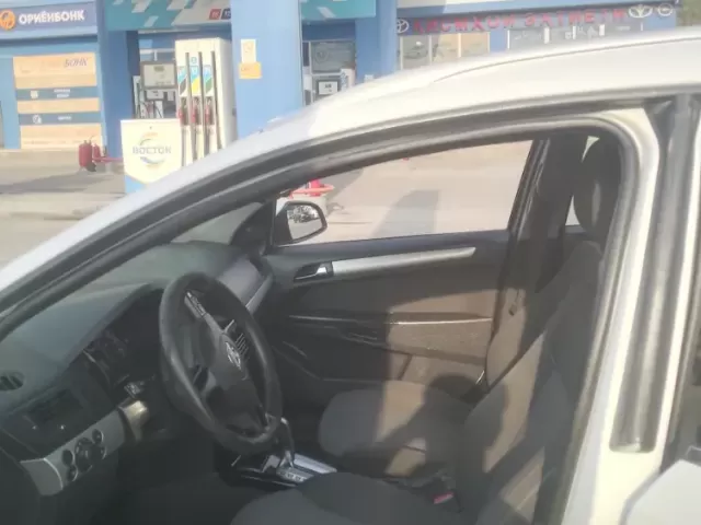 Opel Astra H, 2010 1, avtobaza.tj