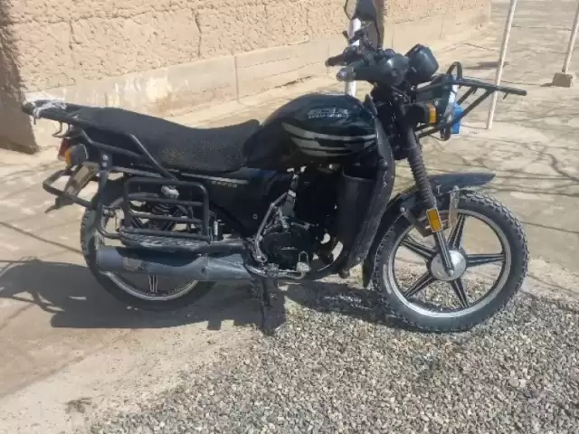 Suzuki мотоцикл, 2024 1, avtobaza.tj