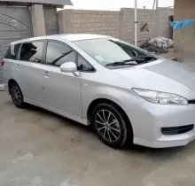 Toyota Wish, 2010 в Вахдат