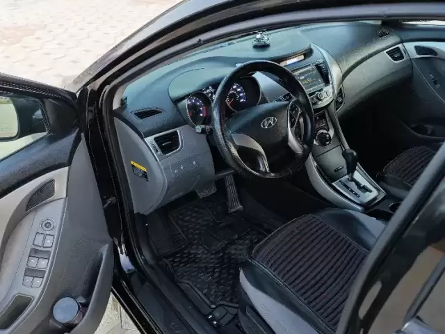 Hyundai Elantra, 2013 1, avtobaza.tj