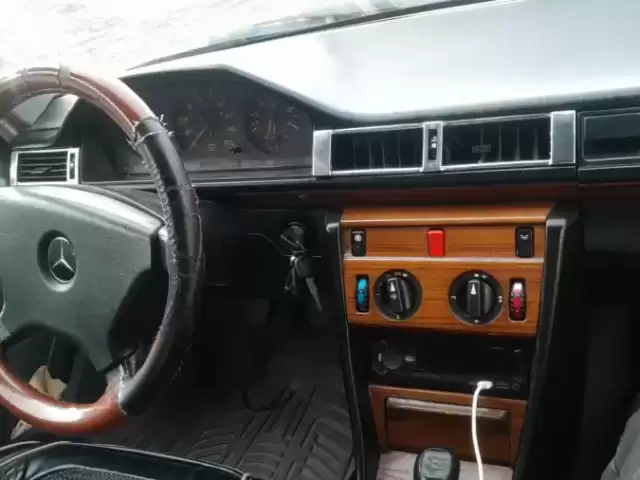 Mercedes-Benz W124, 1987 1, avtobaza.tj