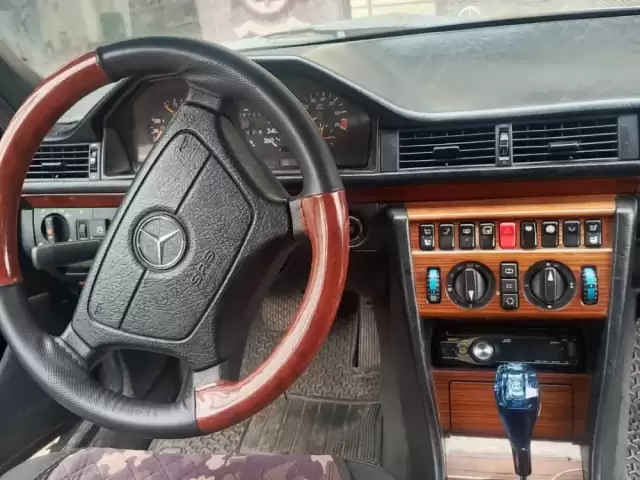 Mercedes-Benz W124, 1995 1, avtobaza.tj