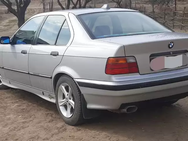 BMW 3 Series 318, 1992 1, avtobaza.tj