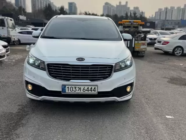Kia Carnival, 2015 1, avtobaza.tj