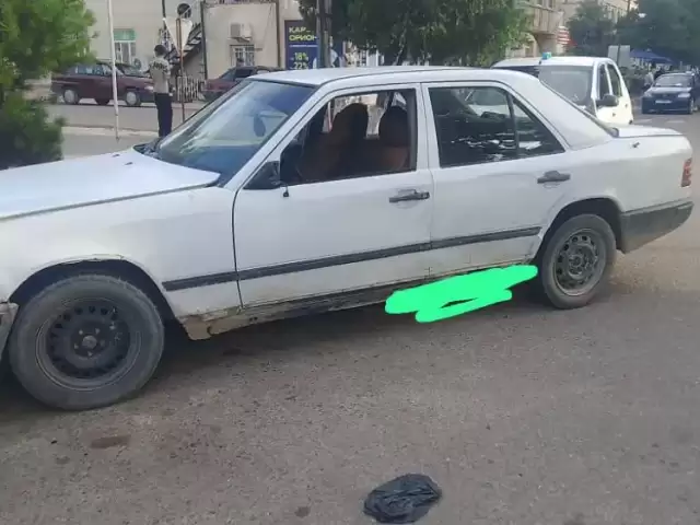Mercedes-Benz W124, 1989 1, avtobaza.tj
