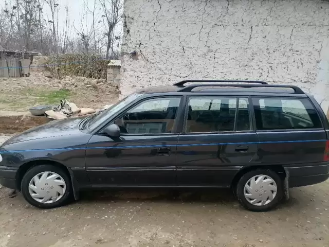 Opel Astra F, 1992 1, avtobaza.tj Opel Astra F, 1992 1, avtobaza.tj