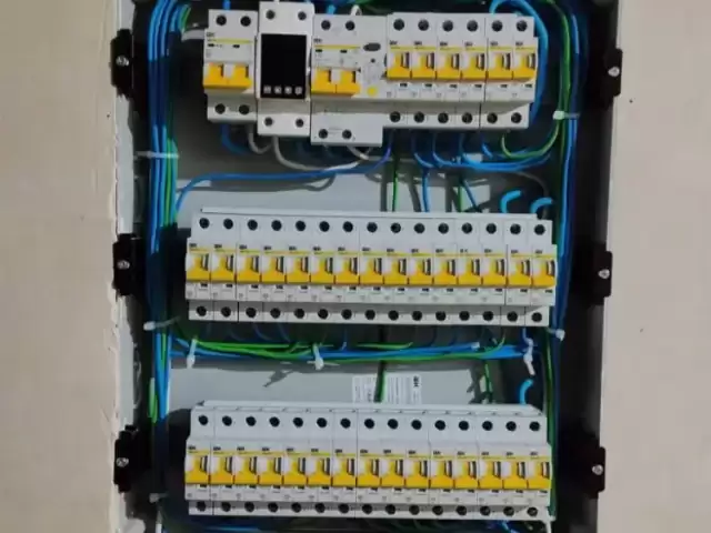 Установка зарядка электромобиль 1, farmo.tj
