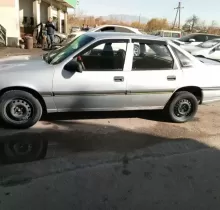 Opel Vectra A, 1992 в Вахдат