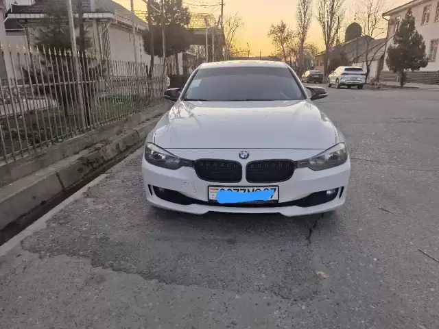 BMW 3 Series 320i, 2014 1, avtobaza.tj