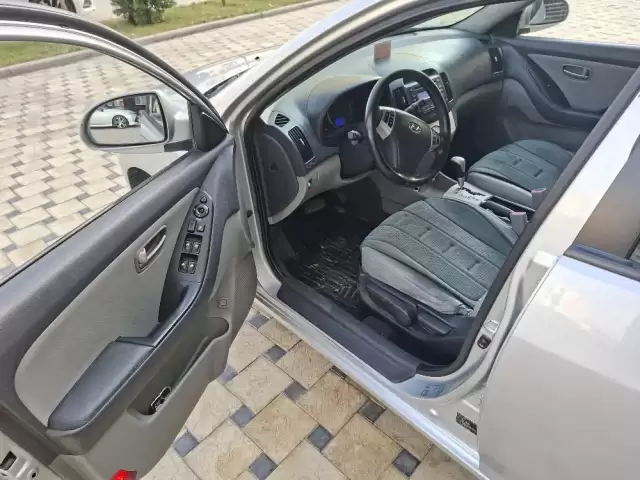 Hyundai Avante, 2009 1, avtobaza.tj