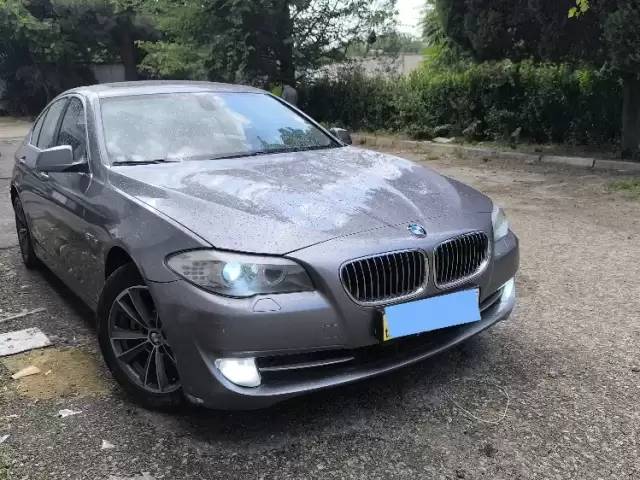 BMW 5 Series 520, 2011 1, avtobaza.tj