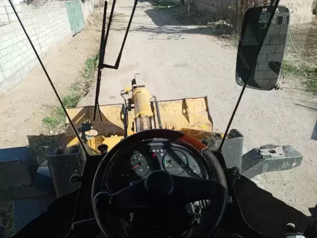 Погрузчик Ковшовый Sdlj 933l, 2021 1, avtobaza.tj