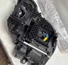 Фар от Mercedes в Худжанд