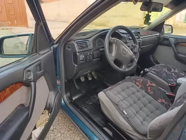 Opel Vectra A, 1995 1, avtobaza.tj