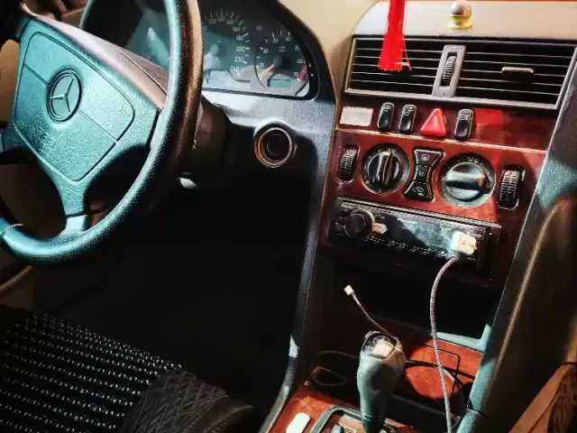 Mercedes-Benz C class, 2000 1, avtobaza.tj