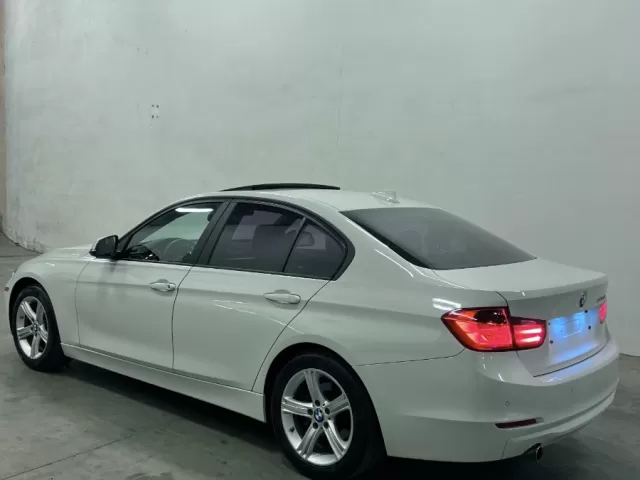 BMW 3 Series 320i 1, avtobaza.tj