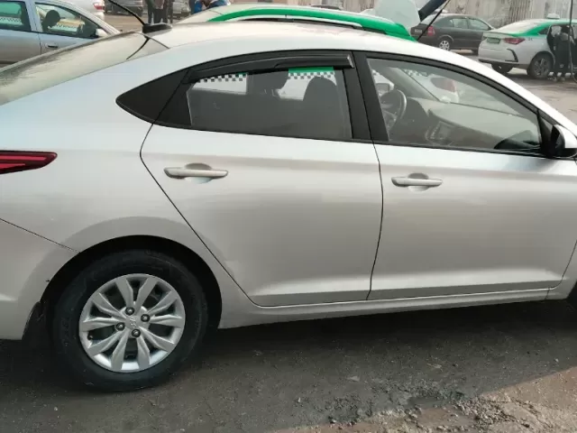 Hyundai Solaris 1, avtobaza.tj