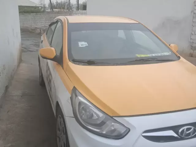 Hyundai Solaris 1, avtobaza.tj