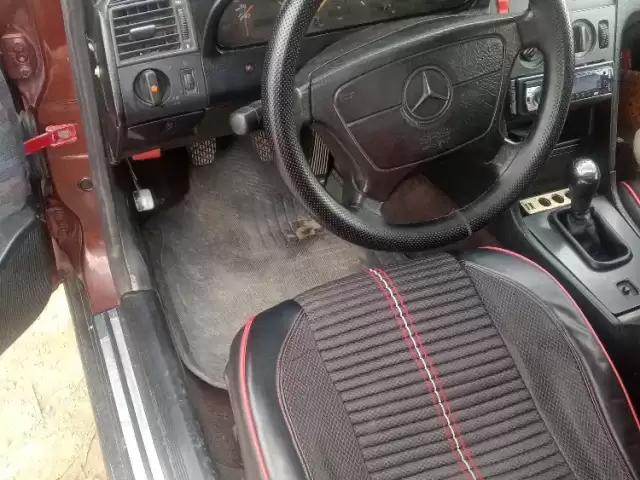 Mercedes-Benz W201, 1993 1, avtobaza.tj