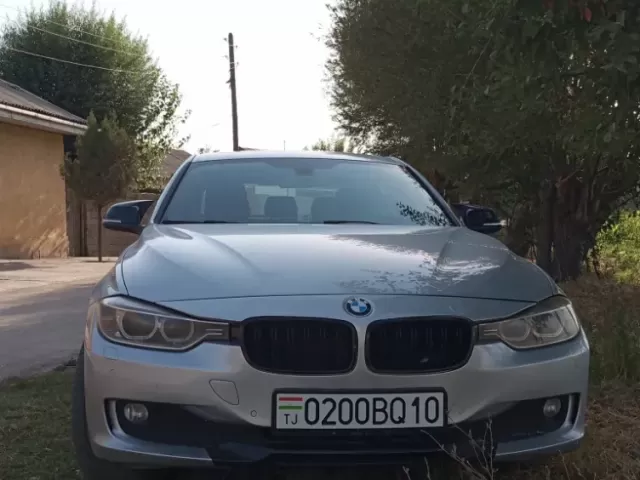 BMW 3 Series 320i, 2013 1, avtobaza.tj