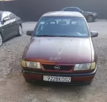 Opel Vectra A, 1990 в Худжанд 