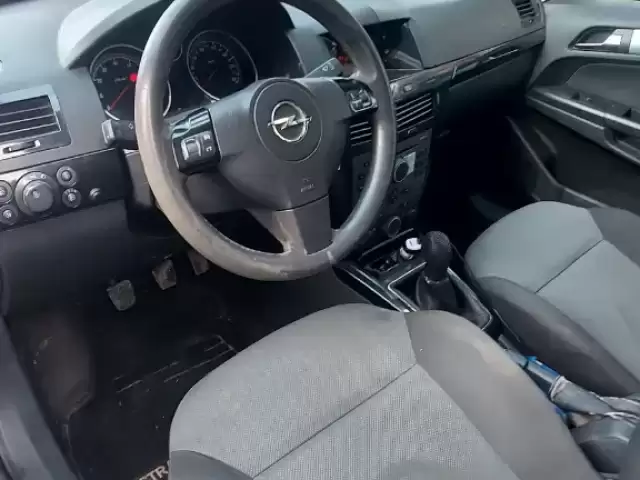 Opel Astra H 1, avtobaza.tj Opel Astra H 1, avtobaza.tj