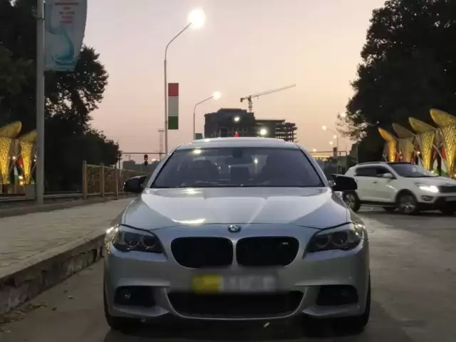 BMW 5 Series 520, 2014 1, avtobaza.tj