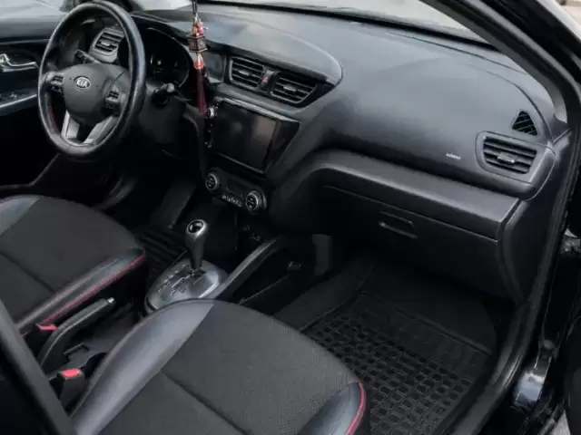 Kia Rio, 2012 1, avtobaza.tj