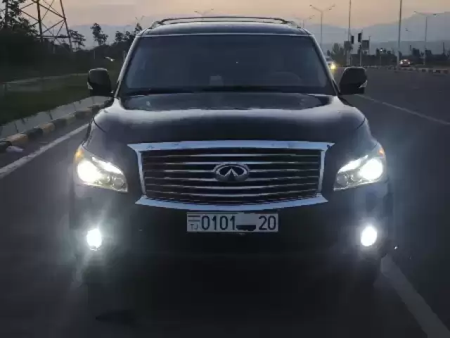 Infiniti QX56, 2010 1, avtobaza.tj