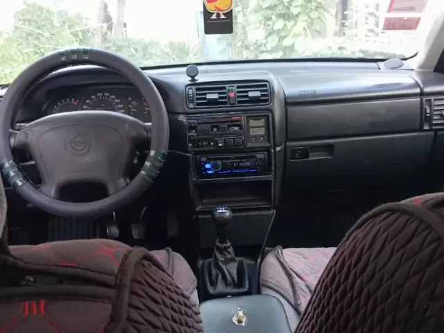 Opel Vectra A, 1995 1, avtobaza.tj