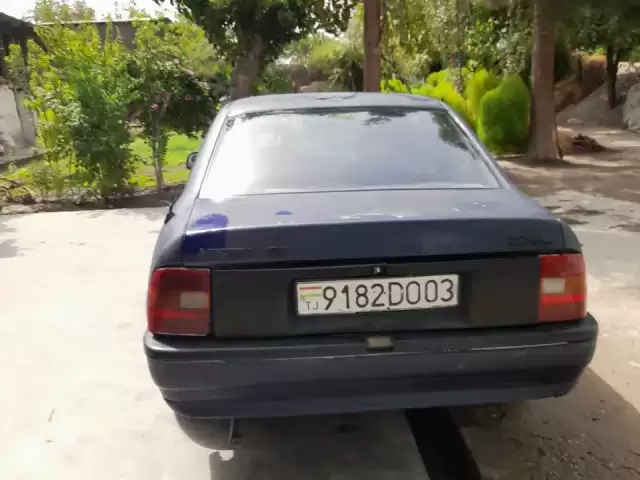 Opel Vectra A, 1992 1, avtobaza.tj