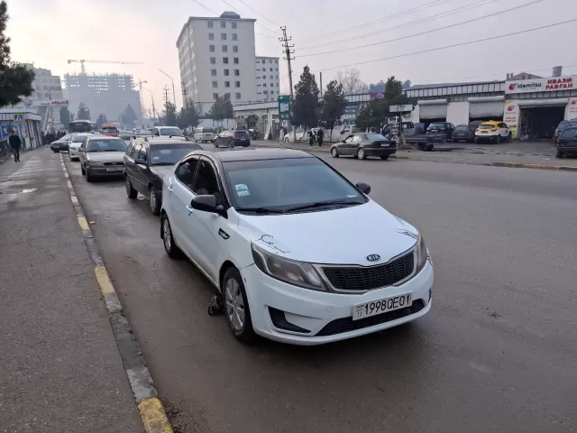 Kia Rio 1, avtobaza.tj